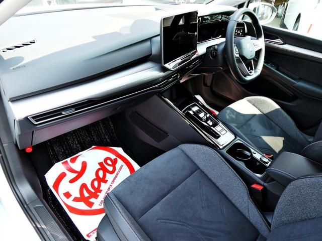 VOLKSWAGEN GOLF VARI 2025 Image 31
