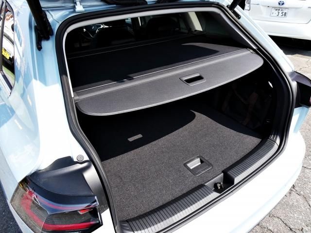 VOLKSWAGEN GOLF VARI 2025 Image 31