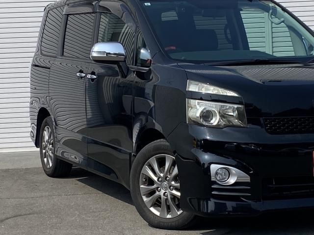 TOYOTA VOXY 2011 Image 31