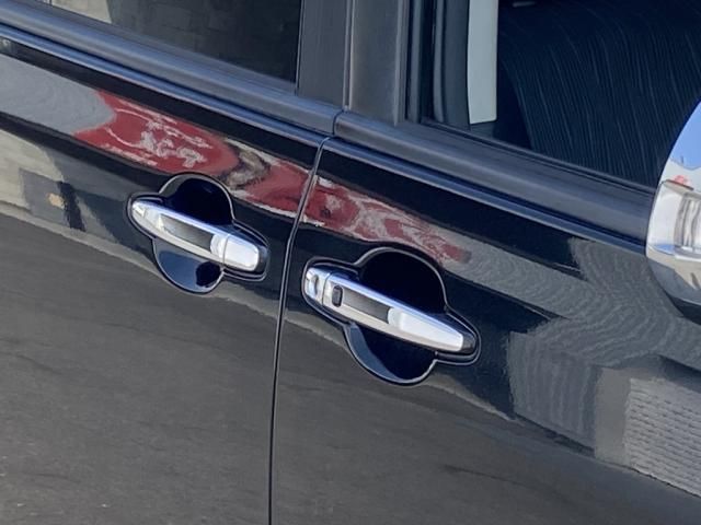 TOYOTA VOXY 2011 Image 31