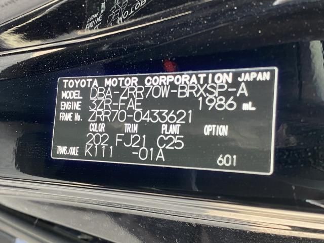 TOYOTA VOXY 2011 Image 31