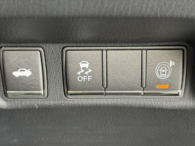 NISSAN FUGA 2013 Image 31
