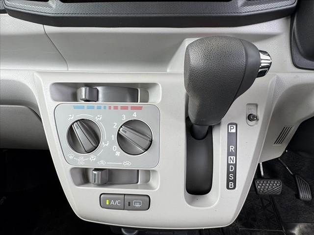 DAIHATSU MIRA E:S 2017 Image 31