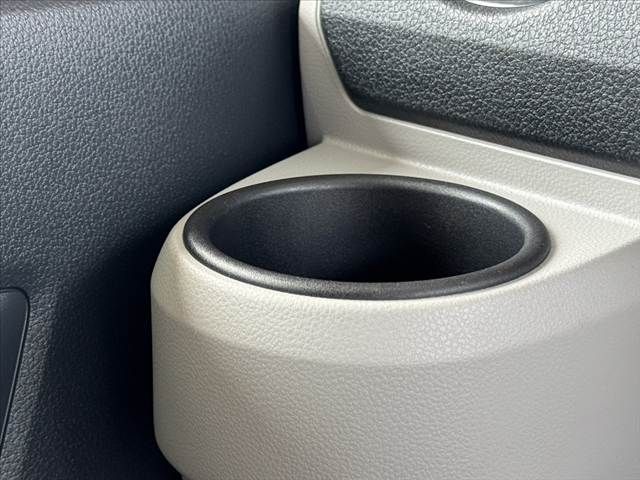 DAIHATSU MIRA E:S 2017 Image 31