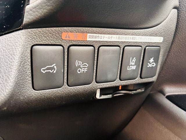 MITSUBISHI OUTLANDER PHEV 2017 Image 31