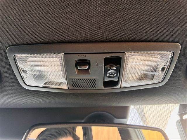 MITSUBISHI OUTLANDER PHEV 2017 Image 31