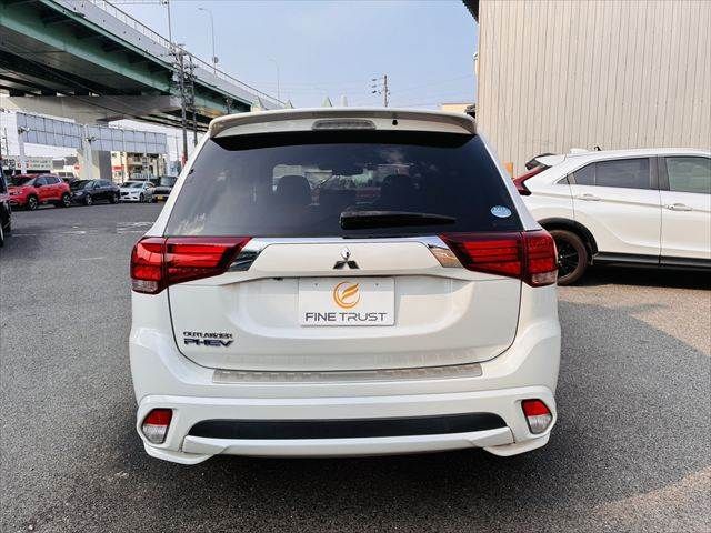 MITSUBISHI OUTLANDER PHEV 2017 Image 31