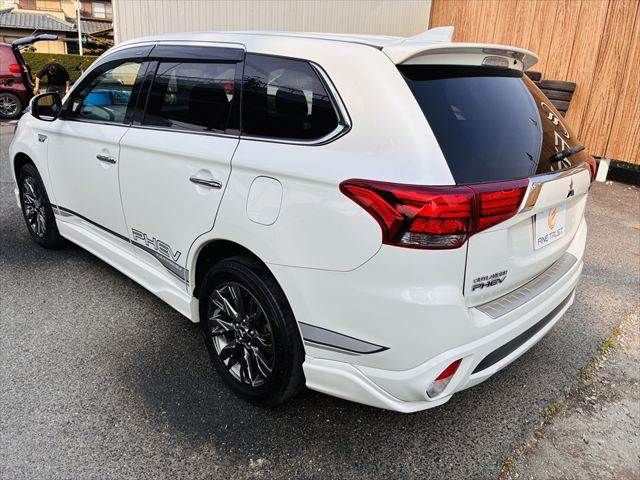 MITSUBISHI OUTLANDER PHEV 2017 Image 31