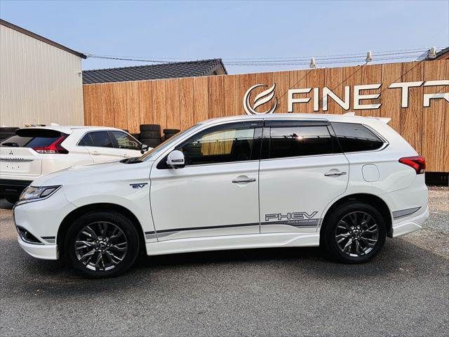 MITSUBISHI OUTLANDER PHEV 2017 Image 31