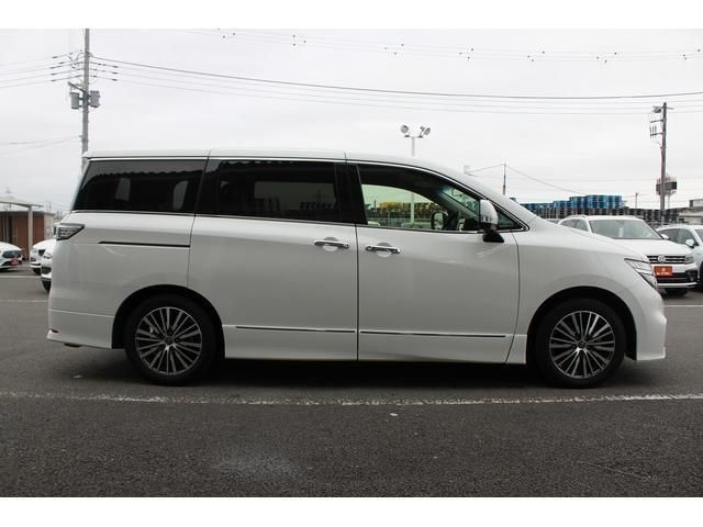 NISSAN ELGRAND 2024 Image 31