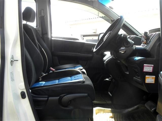 HONDA STEPWAGON SPADA 4WD 2011 Image 31