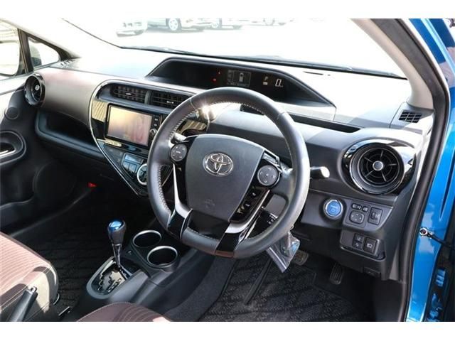 TOYOTA AQUA 2017 Image 31