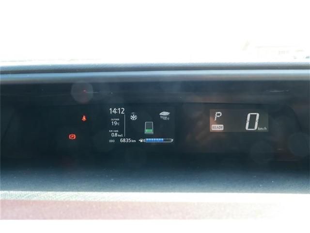 TOYOTA AQUA 2017 Image 31