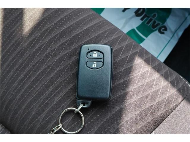 TOYOTA AQUA 2017 Image 31