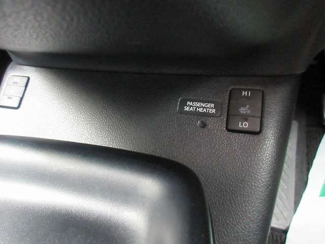 TOYOTA PRIUS 2018 Image 31