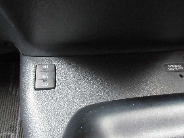 TOYOTA PRIUS 2018 Image 31