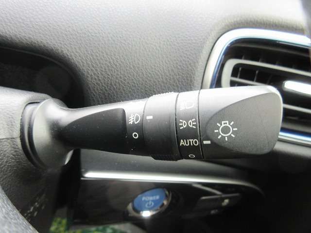 TOYOTA PRIUS 2018 Image 31