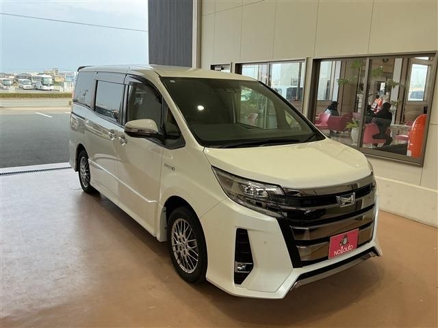 TOYOTA NOAH HYBRID 2019 Image 31