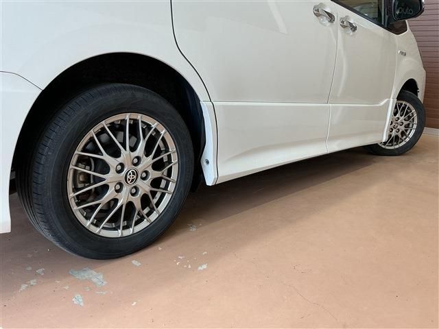 TOYOTA NOAH HYBRID 2019 Image 31