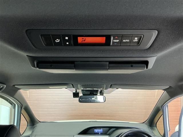 TOYOTA NOAH HYBRID 2019 Image 31