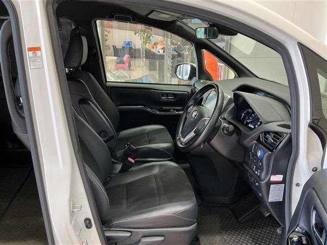 TOYOTA NOAH HYBRID 2019 Image 31