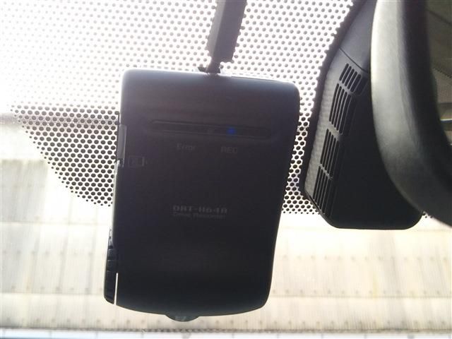 TOYOTA ESQUIRE HYBRID 2015 Image 31