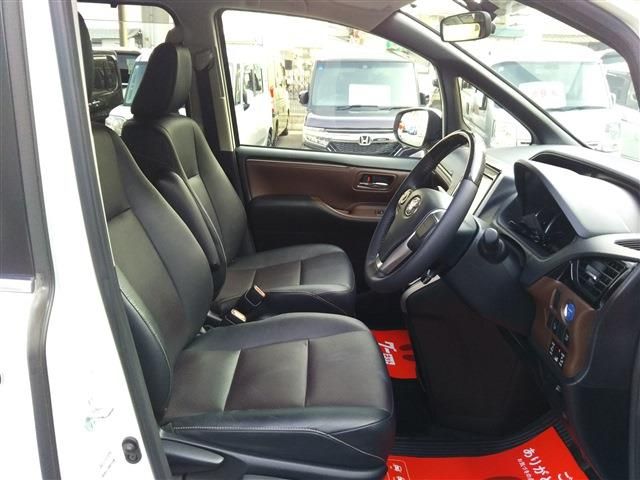 TOYOTA ESQUIRE HYBRID 2015 Image 31