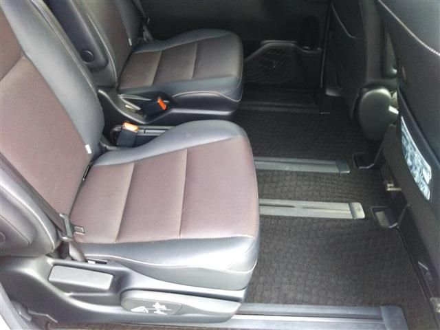 TOYOTA ESQUIRE HYBRID 2015 Image 31