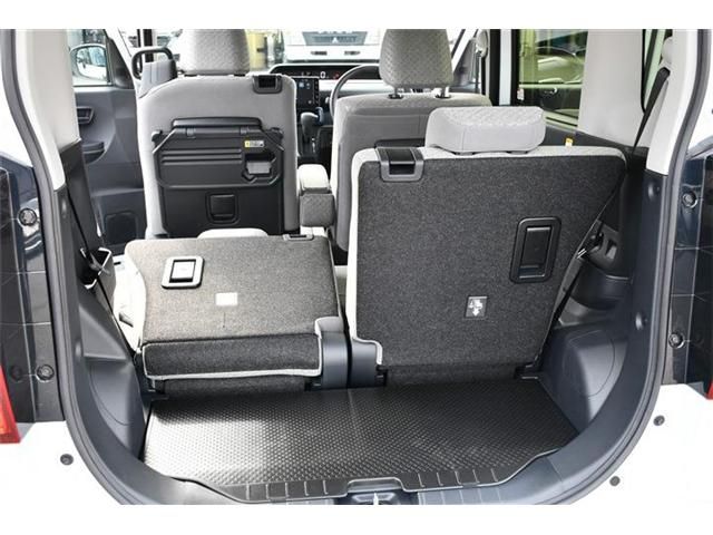 DAIHATSU TANTO 2025 Image 31