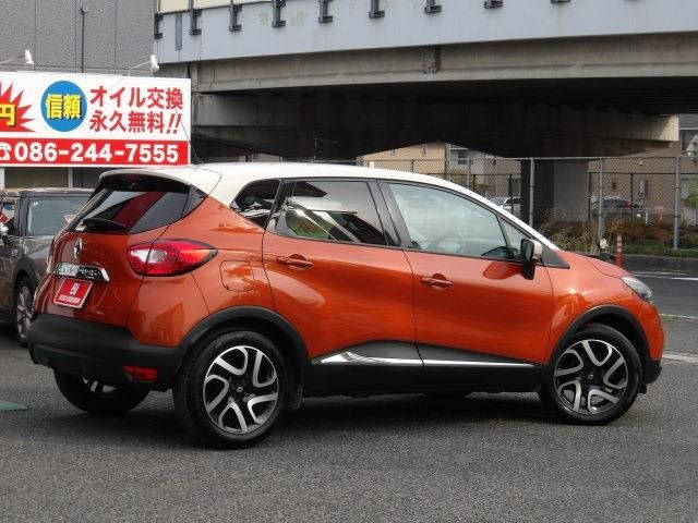 RENAULT CAPTUR 2015 Image 31