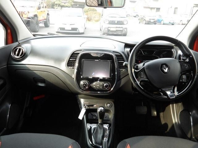 RENAULT CAPTUR 2015 Image 31