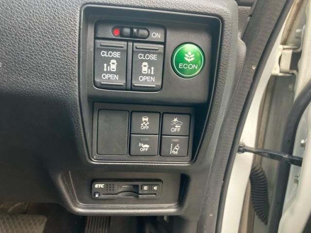 HONDA ODYSSEY HYBRID 2017 Image 31