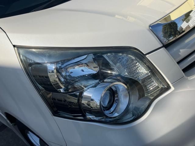 TOYOTA NOAH 2013 Image 31