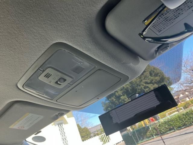 TOYOTA NOAH 2013 Image 31