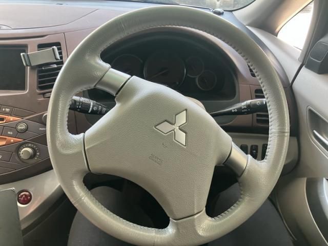 MITSUBISHI GRANDIS 2003 Image 31
