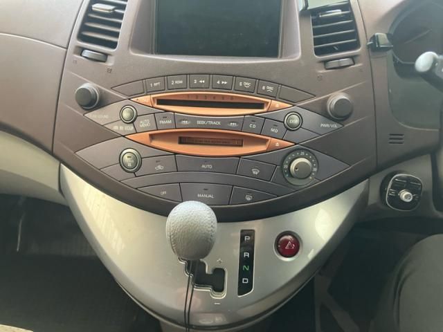 MITSUBISHI GRANDIS 2003 Image 31