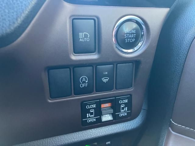 TOYOTA ESQUIRE 4WD 2015 Image 31