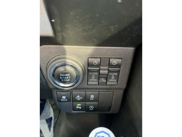 TOYOTA PIXIS VAN 4WD 2022 Image 31