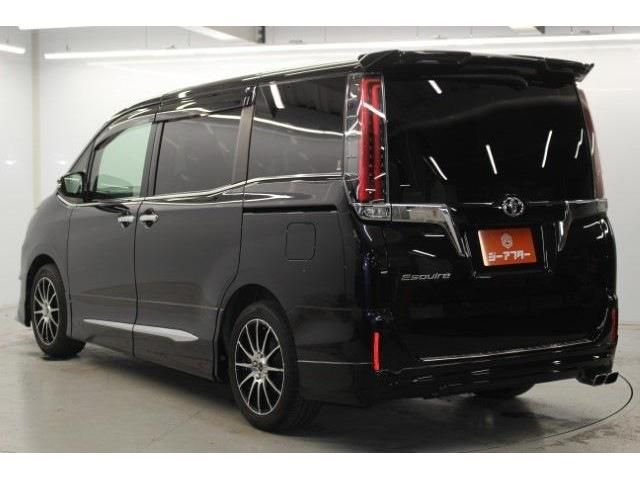 TOYOTA ESQUIRE 2017 Image 31