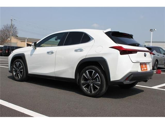 TOYOTA LEXUS UX200 2020 Image 31