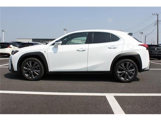 TOYOTA LEXUS UX200 2018 Image 31