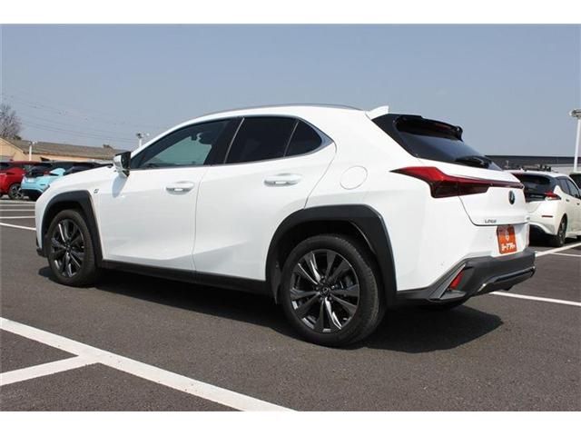 TOYOTA LEXUS UX200 2018 Image 31