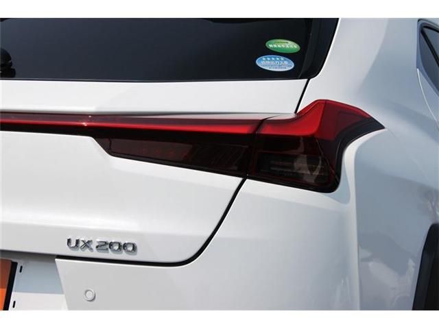 TOYOTA LEXUS UX200 2018 Image 31