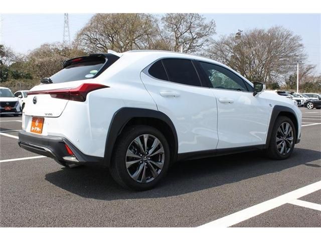 TOYOTA LEXUS UX200 2018 Image 31