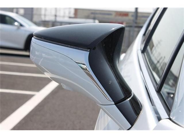 TOYOTA LEXUS UX200 2018 Image 31