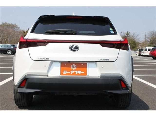 TOYOTA LEXUS UX200 2019 Image 31
