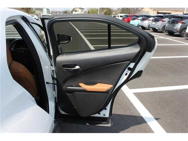 TOYOTA LEXUS UX200 2019 Image 31