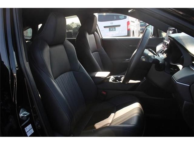 TOYOTA HARRIER HYBRID 2023 Image 31