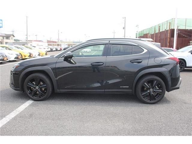 TOYOTA LEXUS UX250H AWD 2021 Image 31