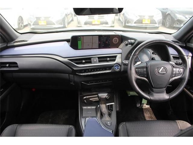 TOYOTA LEXUS UX250H AWD 2021 Image 31